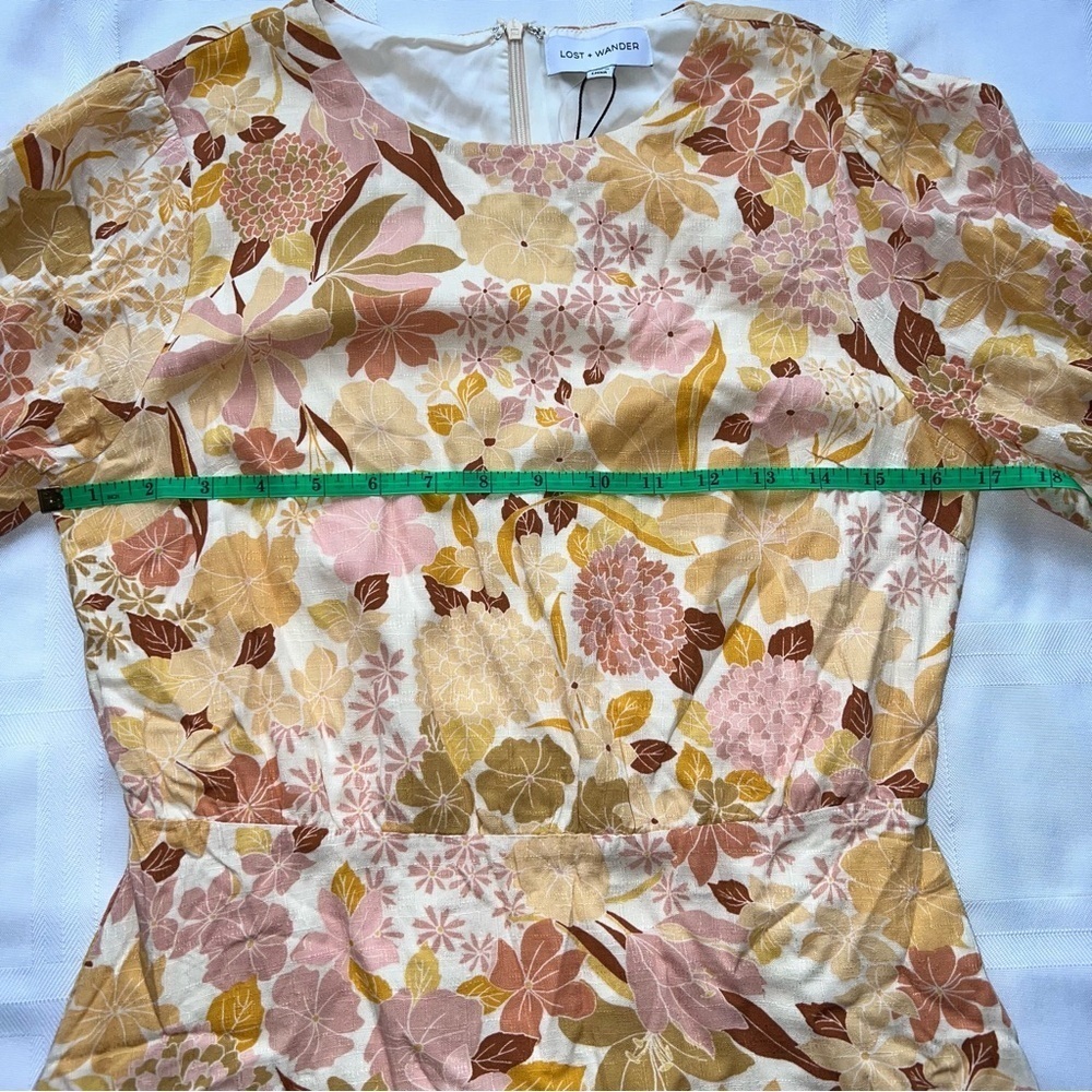 ***NWT*** Lost & Wander Multi colored Floral Women's Dress - Picture 8 of 16